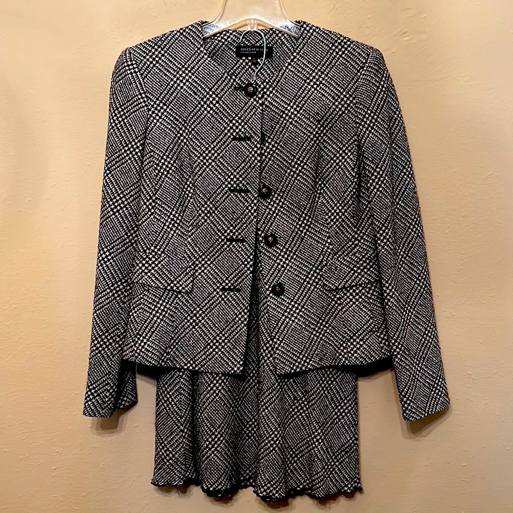 Jones New York Skirt Suit